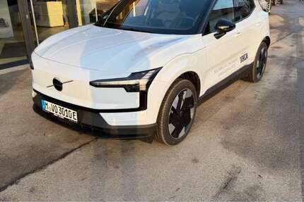 Volvo EX30 9.900 km 39.990 &euro; Baierbrunn 82065