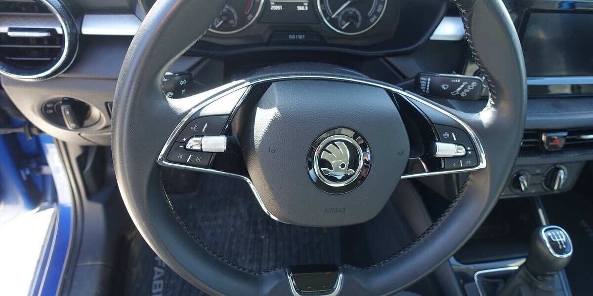 Skoda Fabia 1,0 Klima Sitzheizung Alu WR 1. Hand 25.100 km 14.950 &euro; Neumarkt/OPf 92318