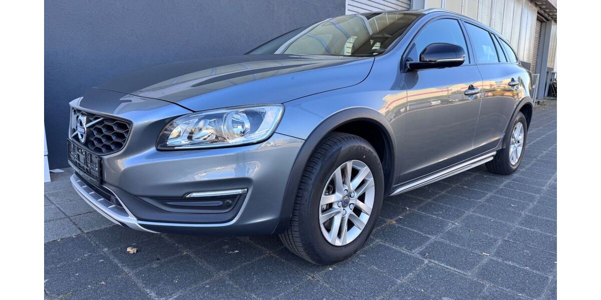 Volvo V60 Cross Country 138.000 km 13.590 &euro; Viernheim 68519