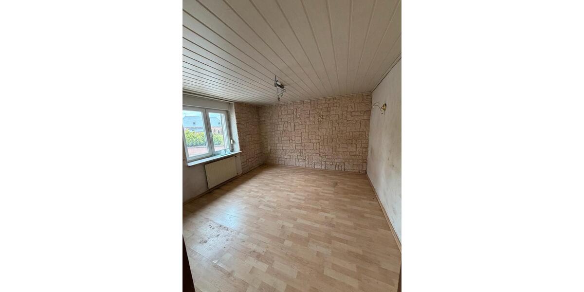 Reihenhaus Beckingen - 5 Zimmer, 95 m&sup2;, 65.000&euro; | Angebot:27007946