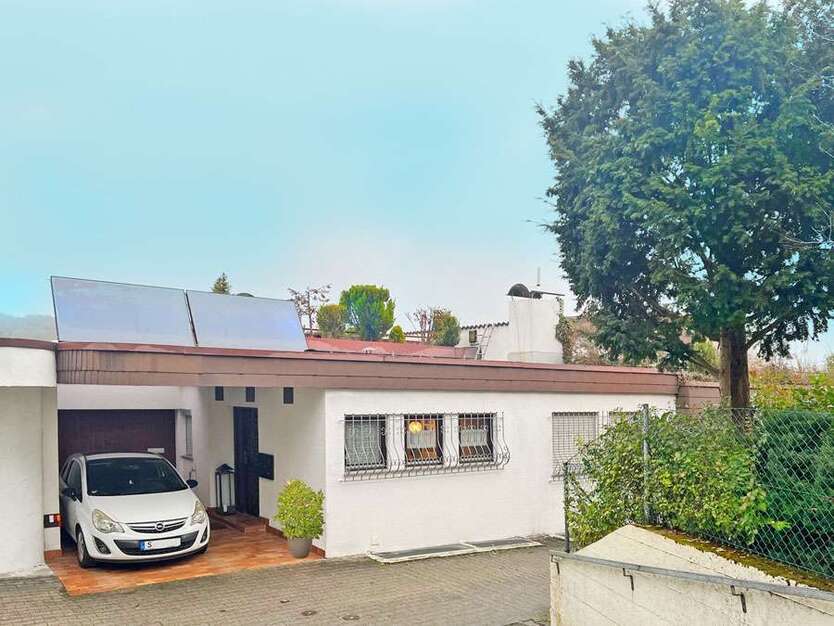 Haus zum Kaufen in Stuttgart 1.150.000 € 202 m²