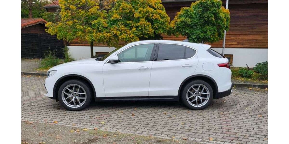 Alfa Romeo Stelvio 103.600 km 20.900 &euro; Drebkau 03116
