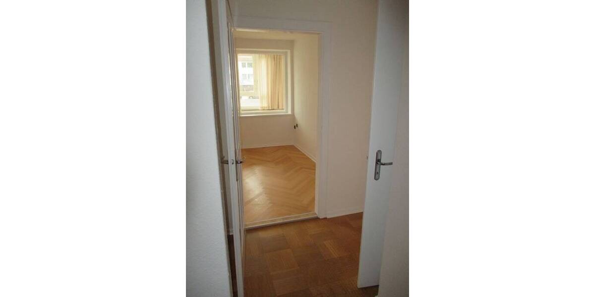 Etagenwohnung Hildesheim Ost - 2 Zimmer, 90 m&sup2;, 870&euro; | Angebot:26909902
