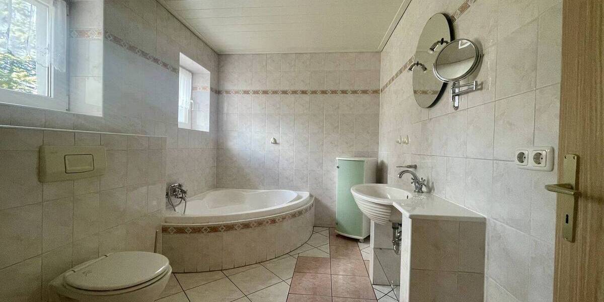Einfamilienhaus Merzdorf - 4 Zimmer, 160 m&sup2;, 149.000&euro; | Angebot:26675096