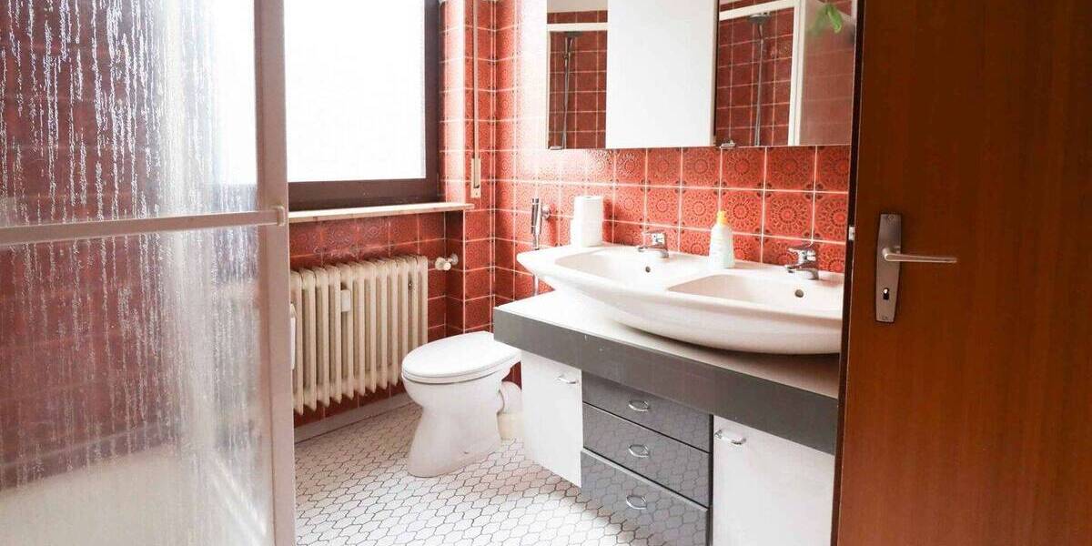 Etagenwohnung Greding - 9 Zimmer, 241 m&sup2;, 450.000&euro; | Angebot:25745121