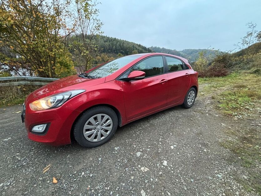 Hyundai i30 76.000 km 8.900 € Altena 58762