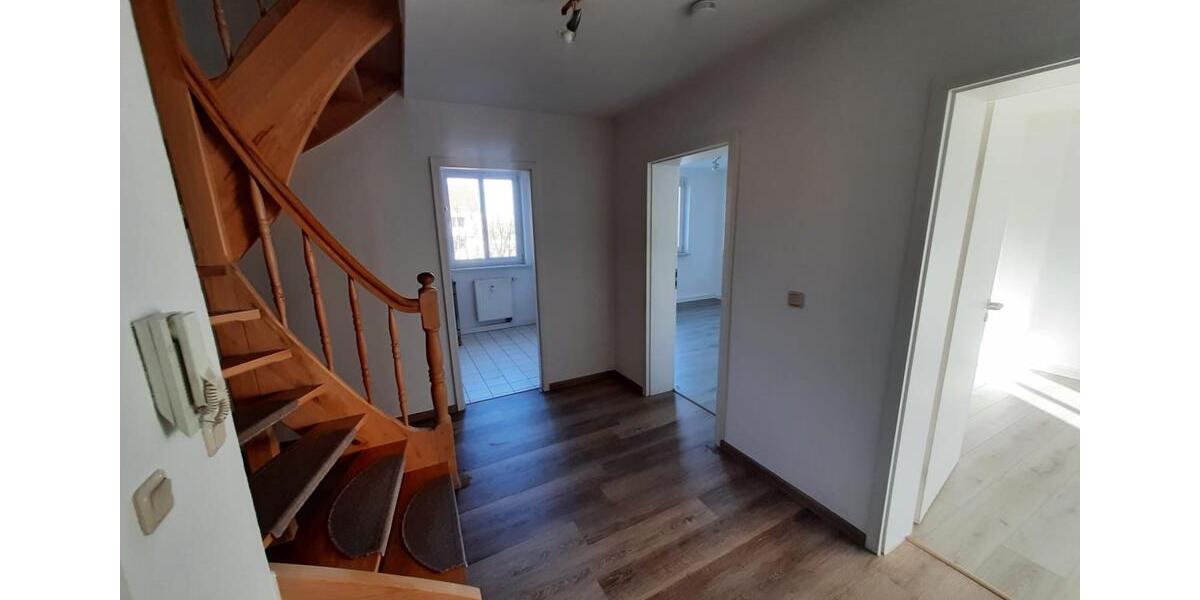 Maisonettenwohnung Eisenhüttenstadt - 3 Zimmer, 84 m&sup2;, 585&euro; | Angebot:25430311