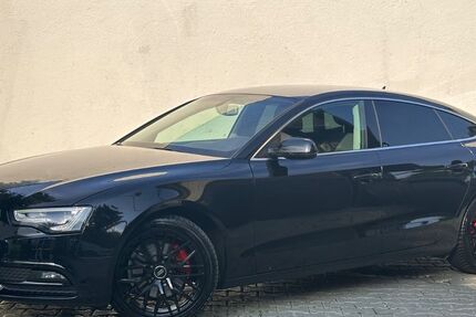 Audi A5 177.000 km 13.990 &euro; München 81243