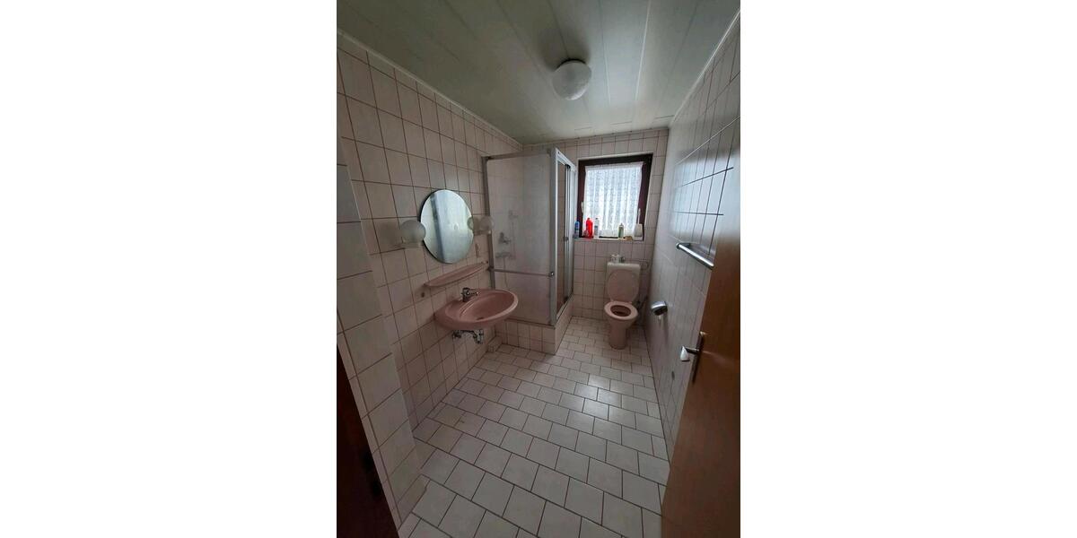 Einfamilienhaus Leun - 1 Zimmer, 133 m&sup2;, 1.090&euro; | Angebot:25223224