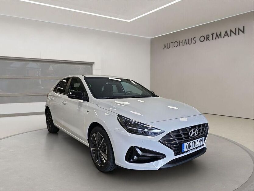 i30