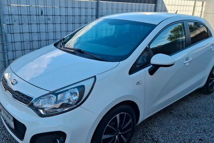 Kia Rio 144.000 km 5.290 &euro; Hamm 59067