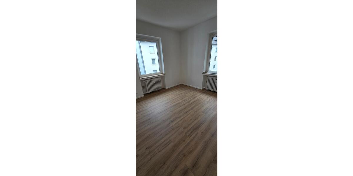 Etagenwohnung Essen Stadtkern - 1 Zimmer, 37 m&sup2;, 379&euro; | Angebot:26680359