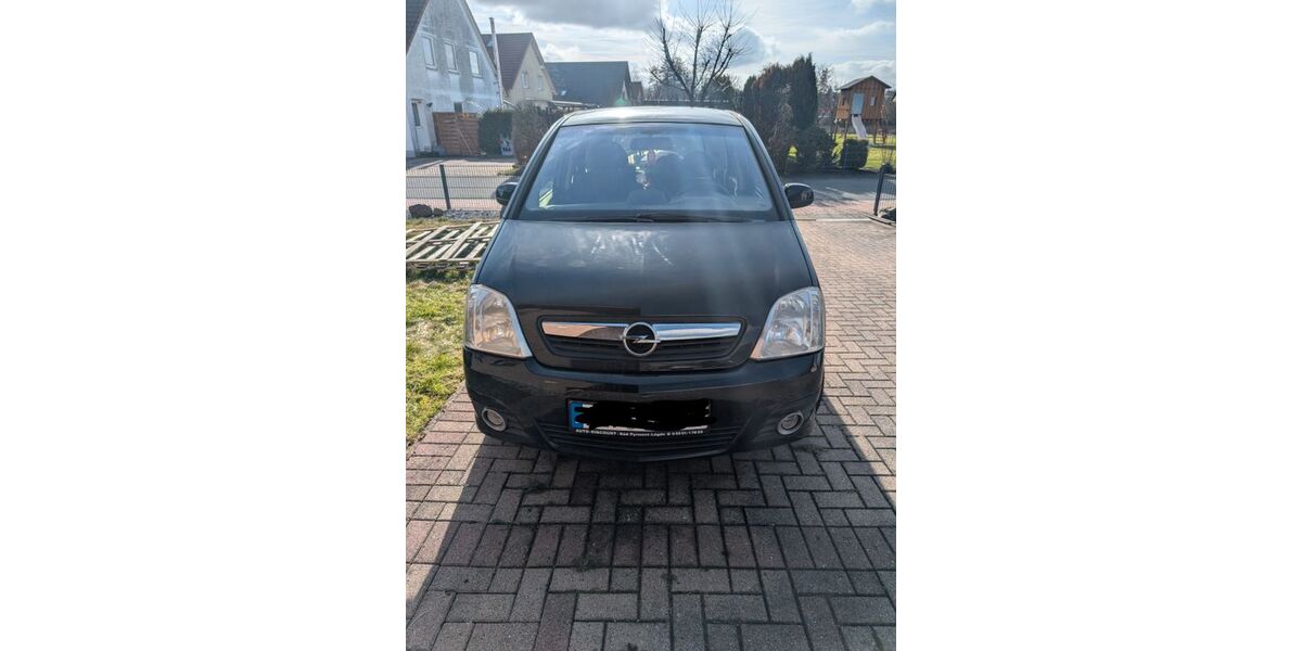 Opel Meriva 108.000 km 2.950 &euro; Barntrup 32683