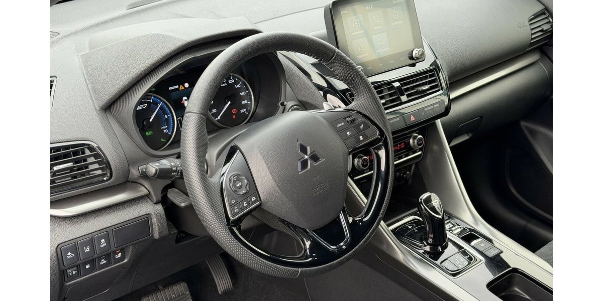 Mitsubishi Eclipse Cross Plus Select Black Hybrid 4WD 15.700 km 26.480 &euro; Donauwörth 86609