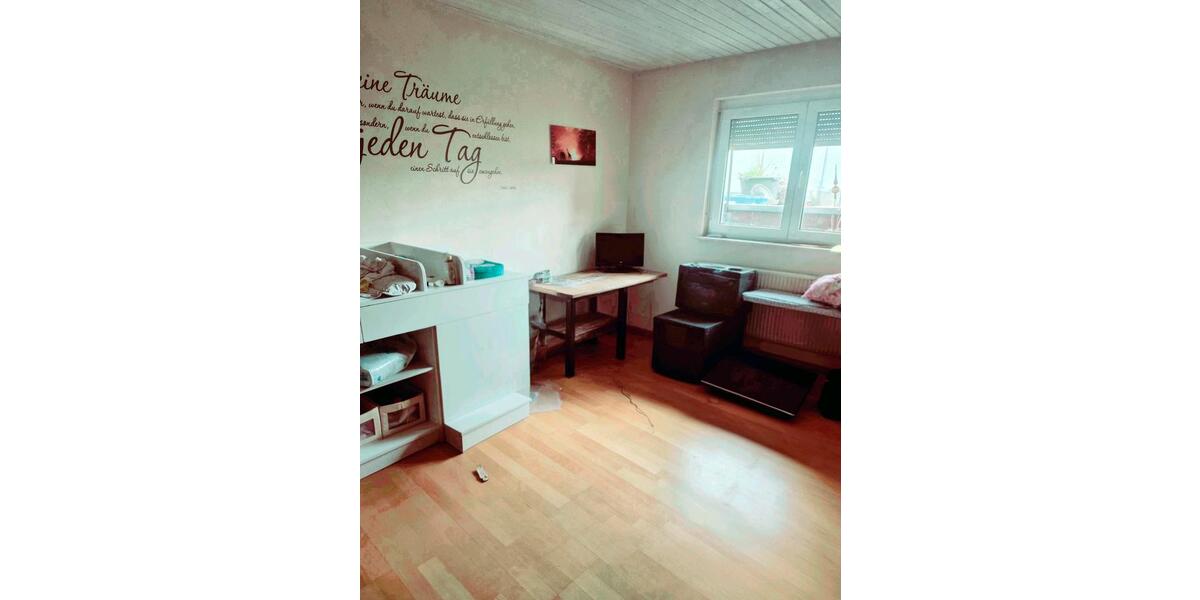 Einfamilienhaus Sulzfeld - 7 Zimmer, 208 m&sup2;, 209.000&euro; | Angebot:25870355