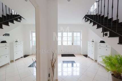 Haus Isernhagen / Altwarmbüchen Altwarmbüchen - 7 Zimmer, 319 m&sup2;, 1.245.000&euro; | Angebot:25277253