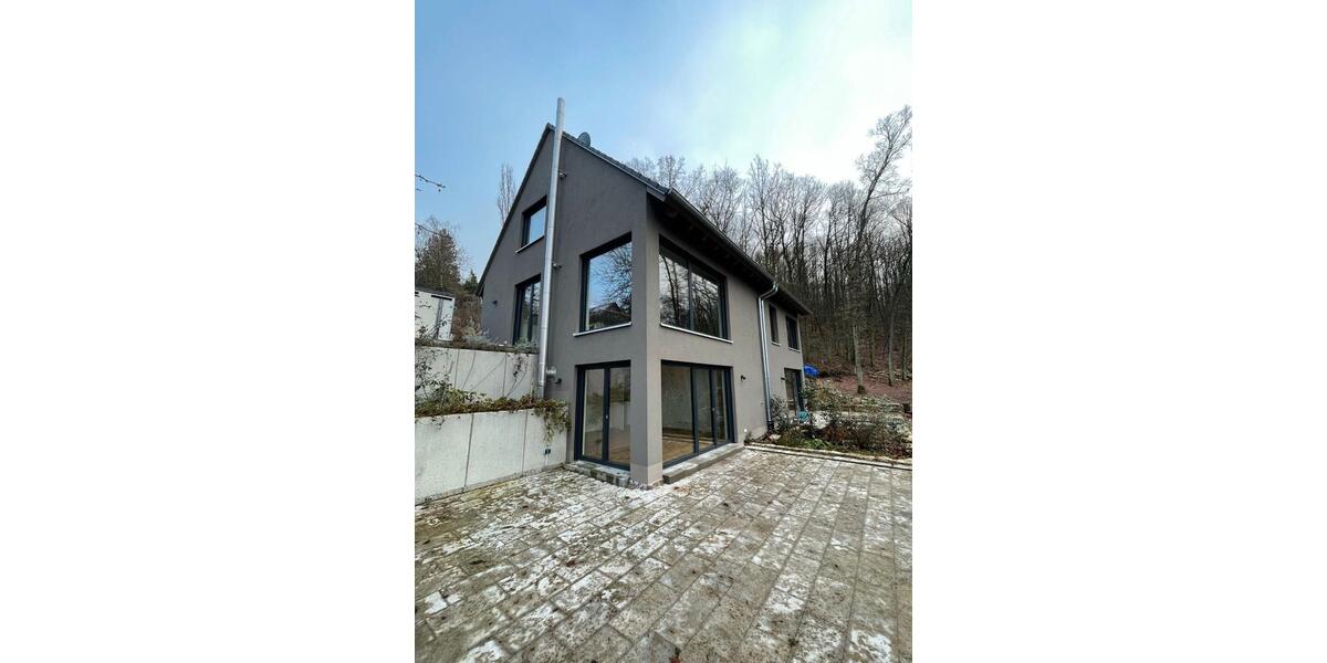 Doppelhaushälfte Gerbrunn - 3 Zimmer, 120 m&sup2;, 1.650&euro; | Angebot:26672621