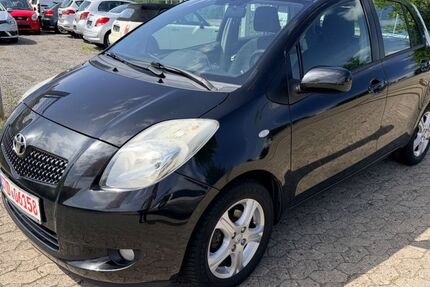 Toyota Yaris 210.000 km 2.499 &euro; Buxtehude 21614