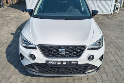 Seat Arona 6.059 km 18.900 &euro; Guben 03172