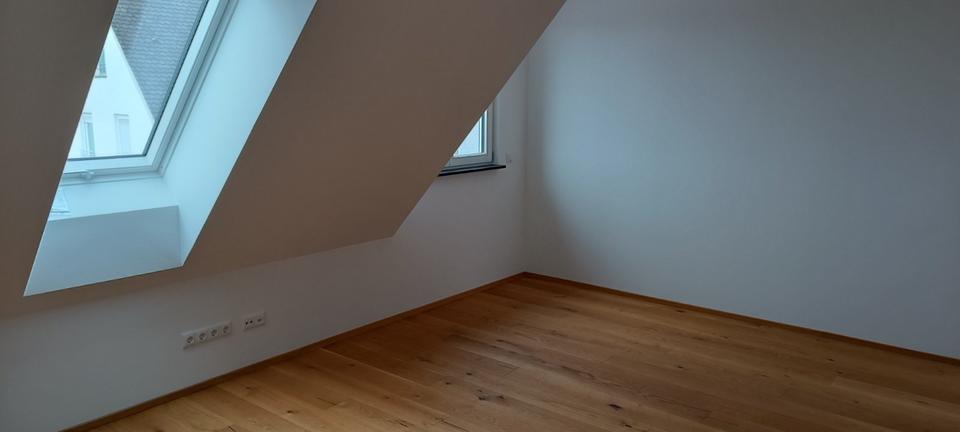 Maisonettenwohnung Oettingen in Bayern - 2.5 Zimmer, 89 m&sup2;, 1.100&euro; | Angebot:24877172