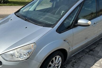 Ford S-Max 213.000 km 5.950 &euro; Bad Münstereifel 53902