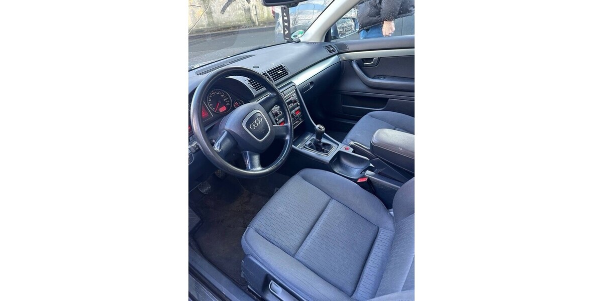 Audi A4 (B7) 230.000 km 2.500 &euro; Wuppertal 42275