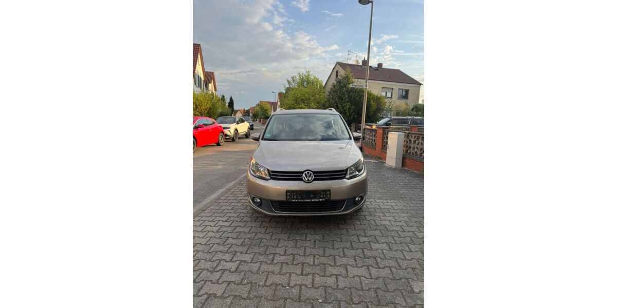VW Touran 70.000 km 10.500 &euro; Rüsselsheim 65428