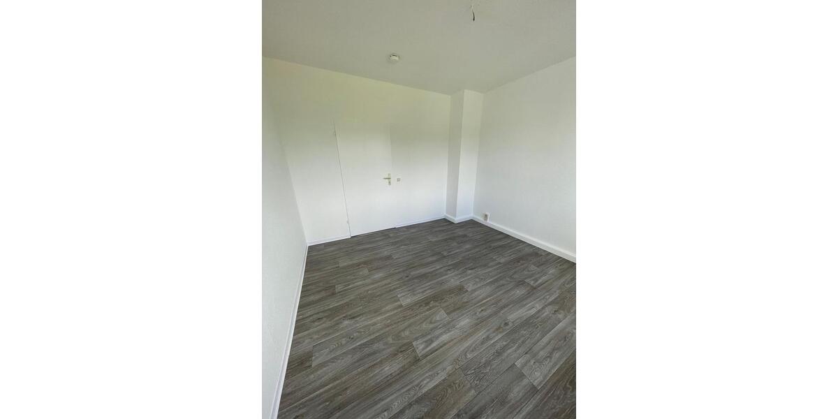 Etagenwohnung Bad Lobenstein - 1 Zimmer, 25 m&sup2;, 175&euro; | Angebot:26070761