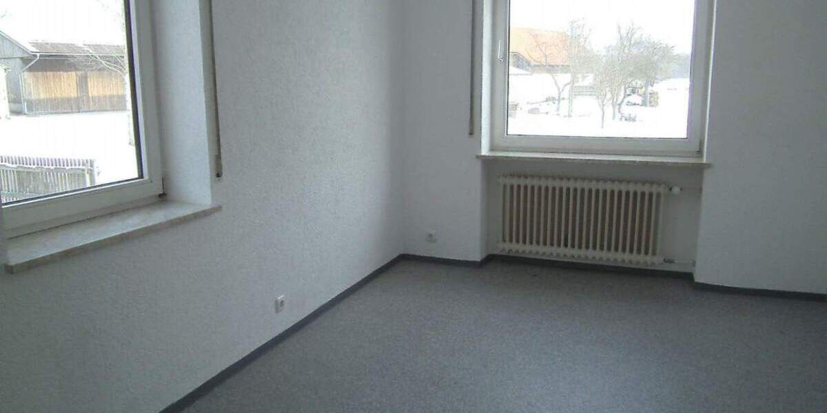 Mehrfamilienhaus, Wohnhaus Sulzbach-Rosenberg Unterschwaig - 8 Zimmer, 250 m&sup2;, 2.060&euro; | Angebot:23518285