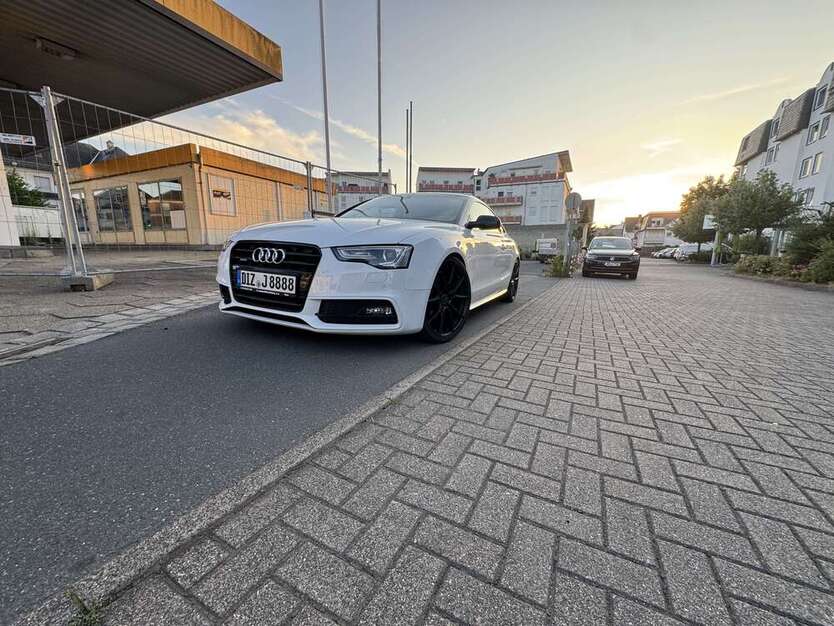Audi A5 83.000 km 20.499 € Diez 65582