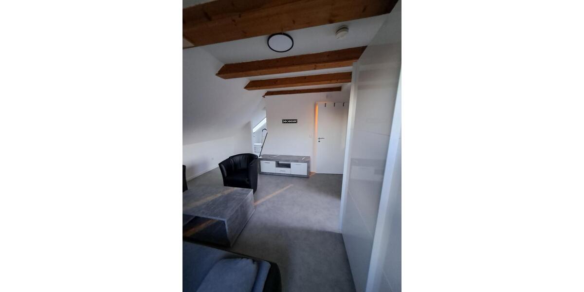 Dachgeschoßwohnung Neumünster Böcklersiedlung - 1 Zimmer, 22 m&sup2;, 630&euro; | Angebot:26324219