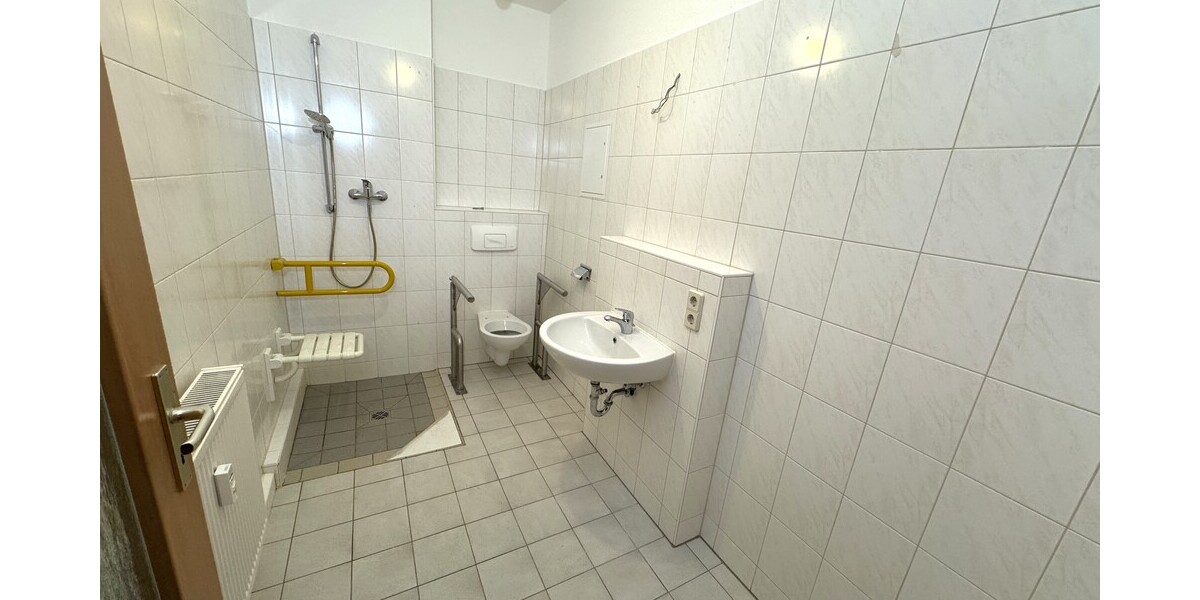 Wohnen mit Mehrwert: 2-Raum-Wohnung mit großzügigem Doppel-Wintergarten in Gera-Bieblach! - Erdgeschoßwohnung Gera Alt-Bieblach | Angebot:27082956