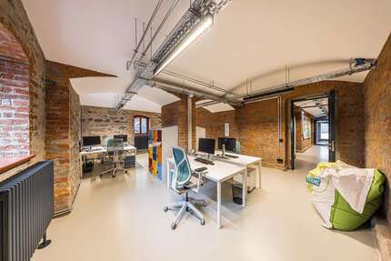 Büro in Zwickau 210 € 8 m²