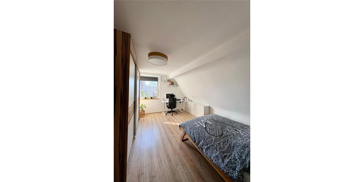 Dachgeschoßwohnung Ratingen Lintorf - 3 Zimmer, 80 m&sup2;, 970&euro; | Angebot:25349145