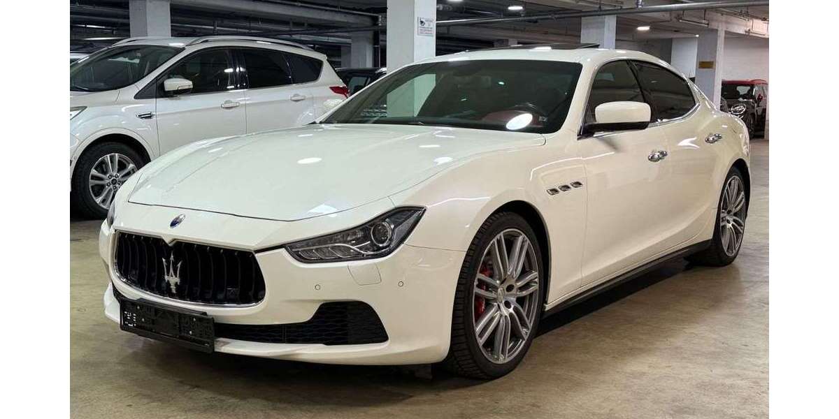 Maserati Ghibli 149.957 km 21.990 &euro; München 81675