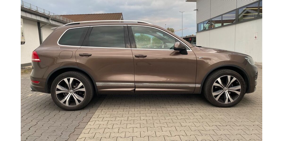 VW Touareg 128.000 km 17.200 &euro; Osthofen 67574