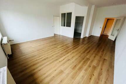 Wohnung zum Mieten in Brandenburg 730 € 98 m²