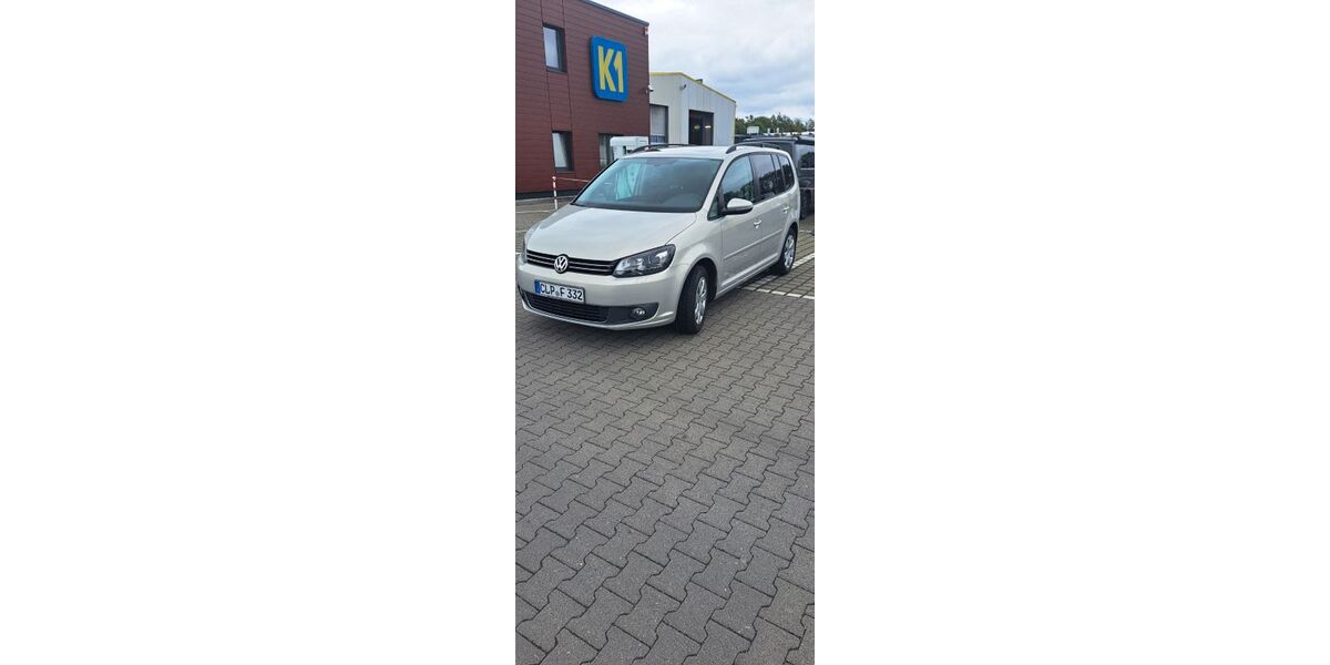 VW Touran 200.000 km 9.300 &euro; Hoheging 49685