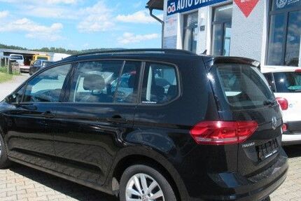 VW Touran 196.250 km 14.870 &euro; Kirchberg i.W. 94259