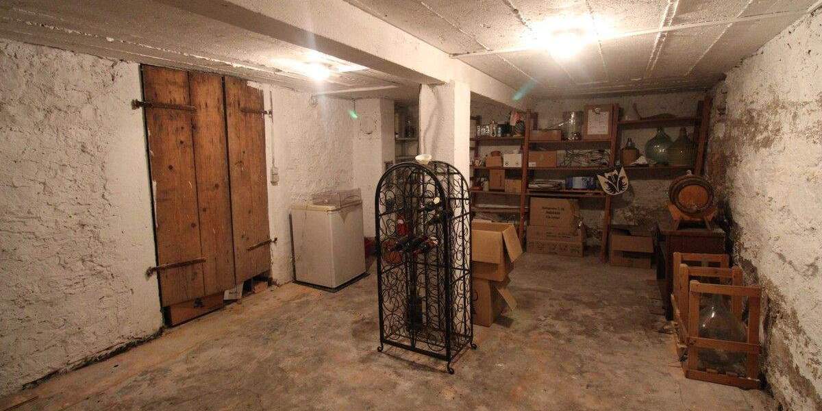 Etagenwohnung Gallmersgarten - 9 Zimmer, 286 m&sup2;, 249.000&euro; | Angebot:25677589