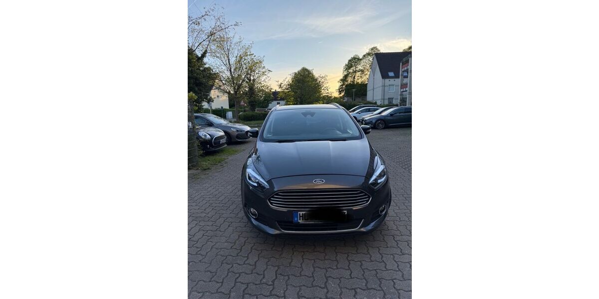 Ford S-Max 111.448 km 15.000 &euro; Lübeck 23569