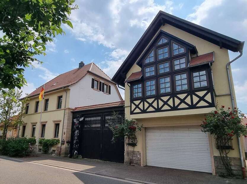 Wohnung zum Mieten in Erbes-Büdesheim 2.060 € 186.52 m²