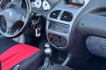Peugeot 206 168.000 km 1.600 &euro; horst 25358