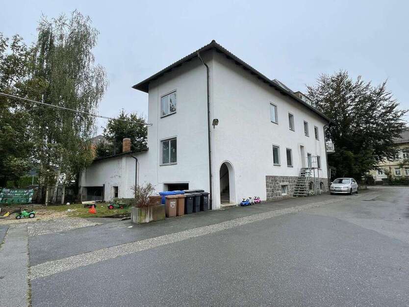 Haus zum Kaufen in Fürstenzell 850.000 € 444 m²
