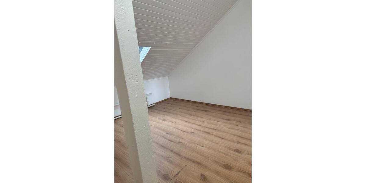 Dachgeschoßwohnung Troisdorf Altenrath - 2 Zimmer, 48 m&sup2;, 750&euro; | Angebot:25967588