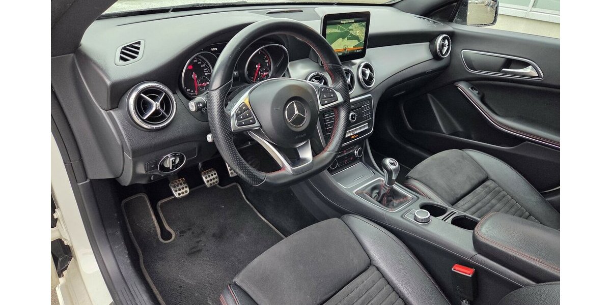 Mercedes-Benz CLA 200 Shooting Brake AMG Line Navi/LED 120.570 km 12.400 &euro; Wilsdruff 01723