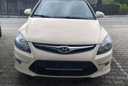 Hyundai i30 252.000 km 900 &euro; Markt Indersdorf 85229