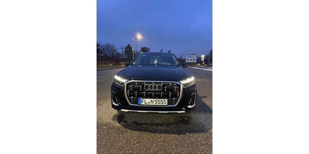 Audi Q7 6.502 km 79.900 &euro; Flensburg 24937