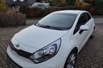 Kia Rio 127.000 km 5.300 € Kürten 51515