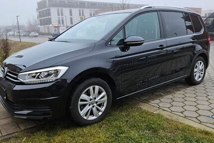 VW Touran 63.000 km 23.900 € Hamburg 21147